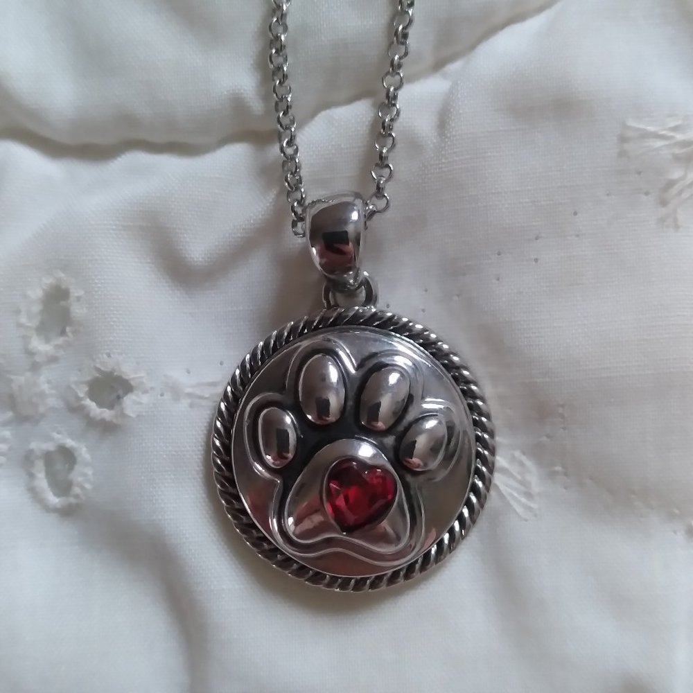 Paw print necklace 🐶🐾